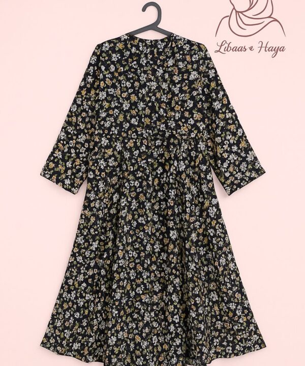 Elegance in Every Bloom – Libaas-e-Haya Floral Abayas